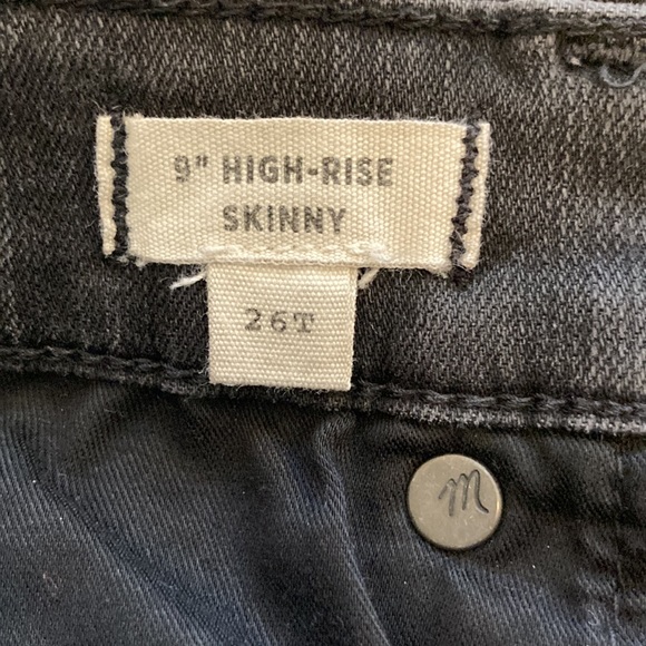 Madewell 9” high rise skinny jeans, button fly, black, raw distressed hem, 26T - Picture 10 of 15